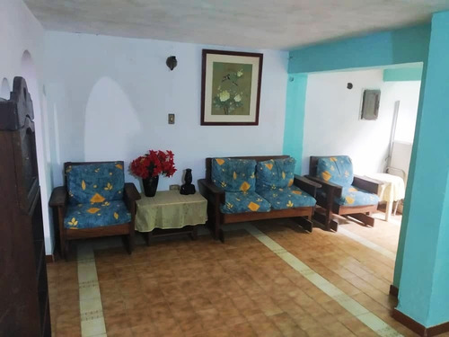 Imagen 3 de 12 de Casa En Venta Punta Brava Calle Guaicaipuro Oeste Los Teques