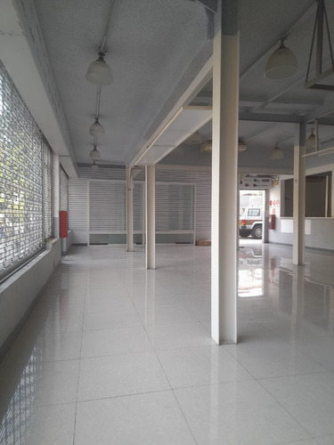 Alquiler Local-concesionario De Vehículos Chacao 950m2