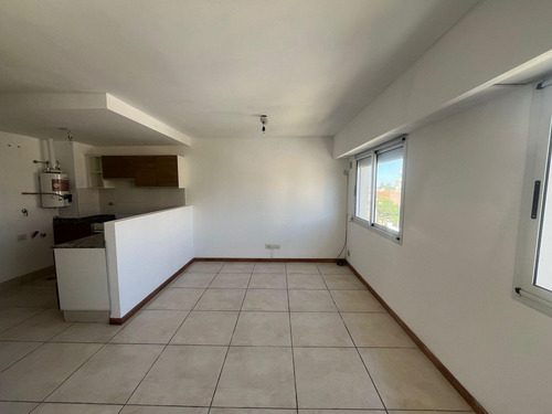 Venta Departamento Monoambiente En Barrio Martin. Apto Crédito.
