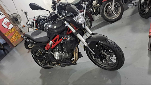 Imagen 2 de 5 de Benelli Tnt 300
