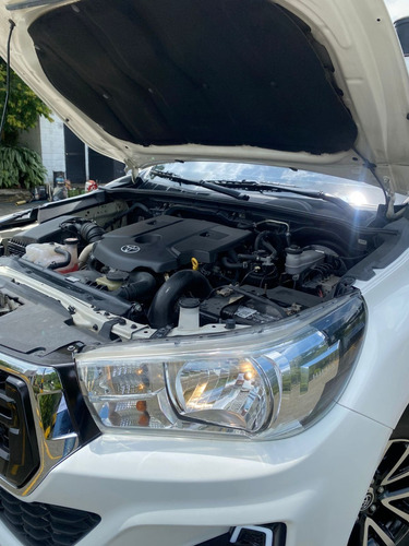 Imagen 23 de 24 de Toyota Hilux 2.4 Td Mt 4x4