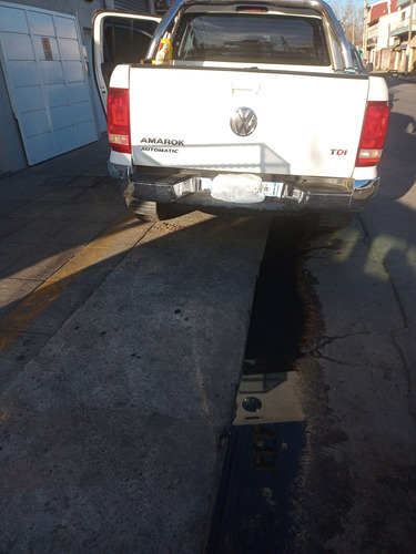 Imagen 4 de 11 de Volkswagen Amarok 2015 2.0 Cd Tdi 180cv 4x2 Highline C33