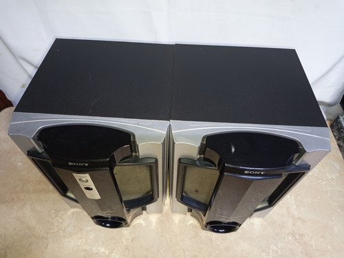 Módular Subwoofers Sony Genezi Gnx880 Funcionando Al 100 Negro 250 W (Usado)