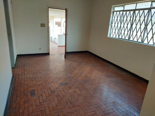 Casa Com Terreno 500 M² - Com 02 Casas - Aceita Permuta Parcial - Vila Ré