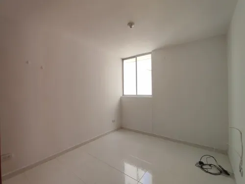 Apartamento En Arriendo En Prados Del Este. Cod A24223