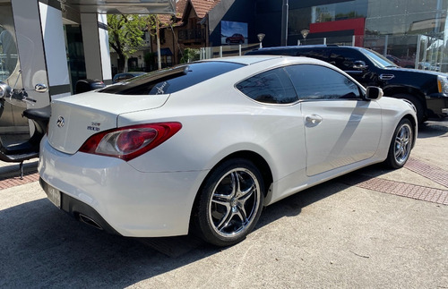 Hyundai Genesis 2.0 Coupe T 2011