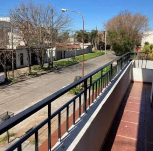 Ph En Venta - 4 Dormitorios 2 Baños - Cochera - 130mts2 - La Matanza
