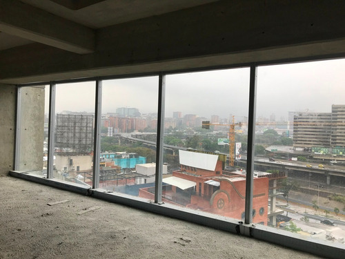Imagen 18 de 18 de Edificio En Venta Urb. Las Mercedes C-19770