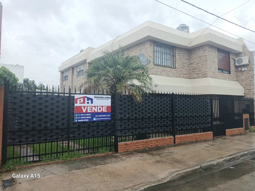 Venta 2 Viviendas Con Pileta (excelente Estado)