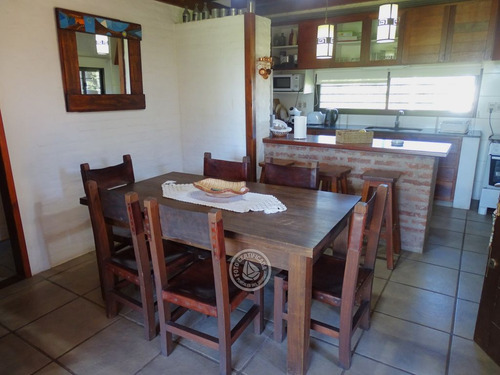 Rubia Diabla En Punta Del Diablo