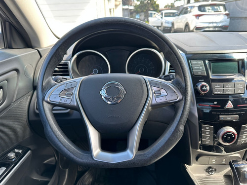 SsangYong Tivoli 1.6 4x2 At Full Tv1111