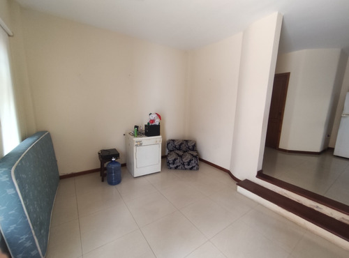 Imagen 2 de 22 de Casa / Townhouse En Barrio Sucre, Maracay 04121994409