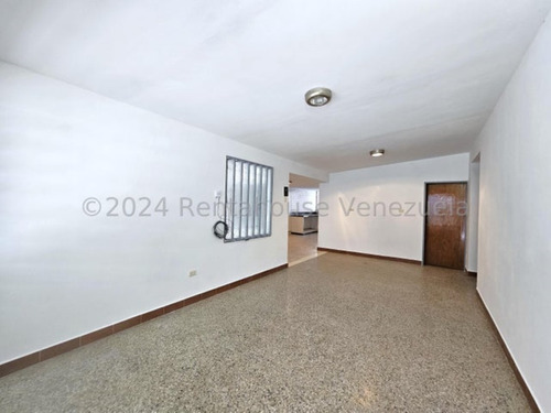 Milagros Inmuebles Casa Alquiler Barquisimeto Lara Av Libertador Zona Este Patarata Economica Residencial Economico Código Inmobiliaria Rent-a-house 24-21824