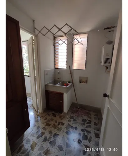Apartamento Para Arriendo En La Loma Del Escobero