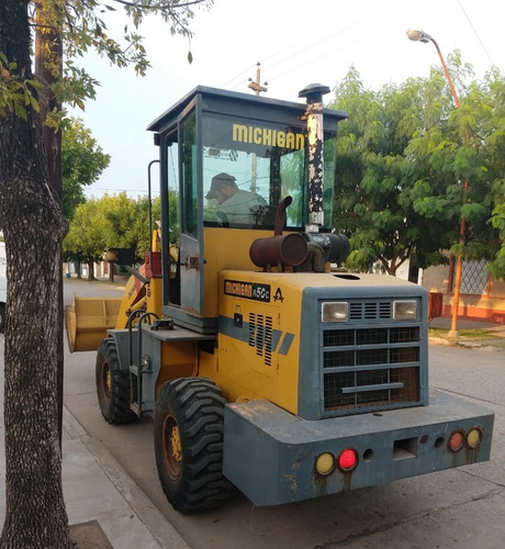 Imagen 2 de 4 de Pala Cargadora Michigan R50c 1m3 2ton. 80hp Powershift (75)