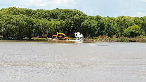 Imagen 6 de 8 de Amarras Para Barcazas En Alquiler. Fracción Sobre Paraná De Las Palmas, Islas Campana