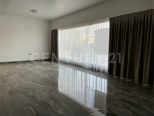Casa En Venta En La Encomienda