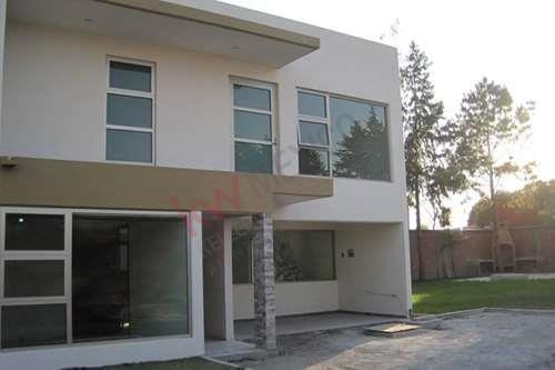 Imagen 1 de 12 de Casa - Fraccionamiento La Asunción