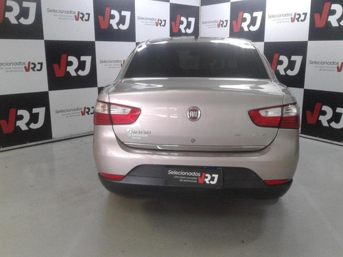 Grand Siena Grand Siena Essence 1.6 Flex 16v