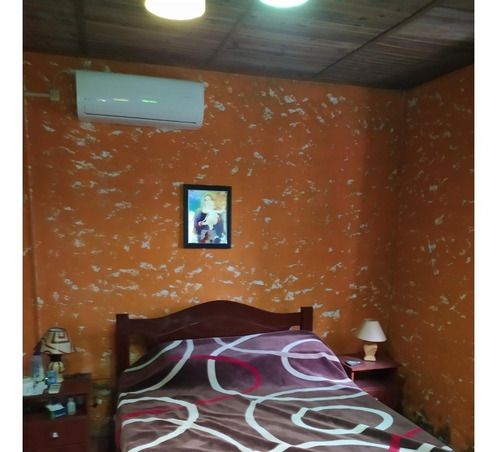 Imagen 5 de 13 de Vendo Casa A Media Cuadra De La Plaza 3 Dormitorios En Buen Estado Consulte!!!!!!