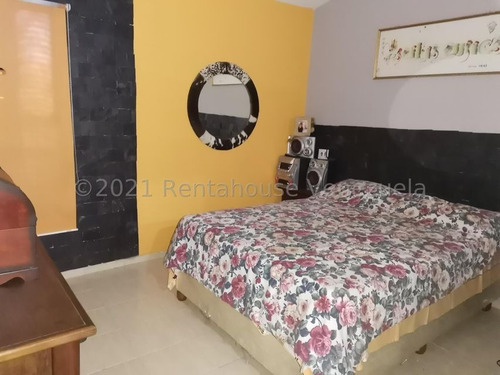 Imagen 11 de 16 de Gustavo Zavala Rentahouse 22-11715