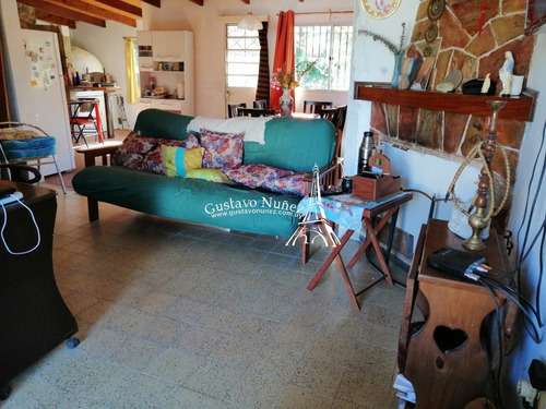 Casa Ubicada A Metros De La Calle Misiones- Ref: 3407