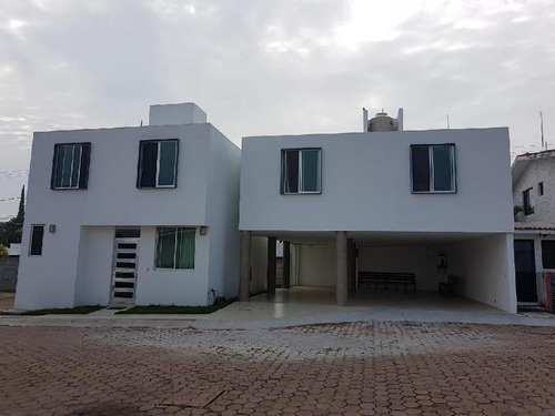 Casa En Renta En Villas De Irapuato