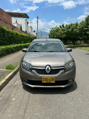 Renault Logan 1.6 Privilege / Intens