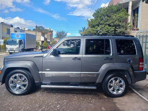 Jeep Liberty Sport 4x2 At