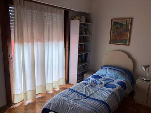 Imagen 9 de 29 de En Venta. Amplia Casa 4 Dorm, Patio Con Quincho Y 2 Cocheras