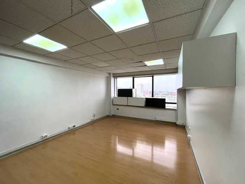 Oficina De 5 Privados, En Centro De Temuco (74299)