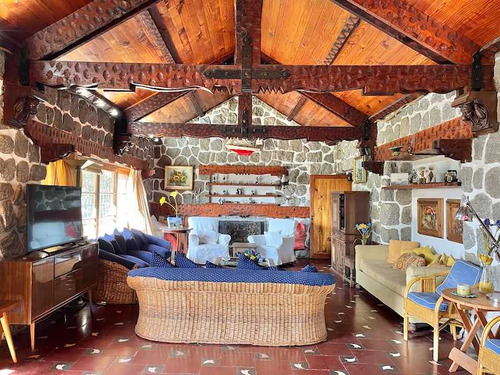 Casa En Inmejorable Ubicación, Algarrobo (68693)