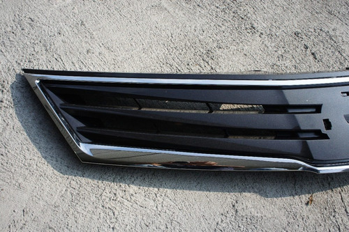 Imagen 2 de 7 de Parrilla Para Nissan Tiida 07 2008 2009 2010 2011 2012 2013