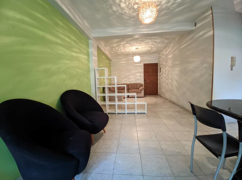 Imagen 2 de 14 de Apartamento En Venta En Naguanagua