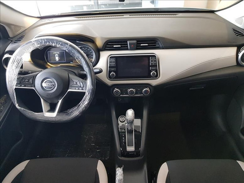 Imagem 3 de 6 de Nissan Versa 1.6 16v Advance