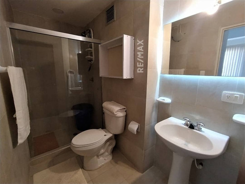 Imagen 9 de 13 de Re/max 2mil Vende Apartamento En Conjunto Resd. Ocean Blue - Porlamar
