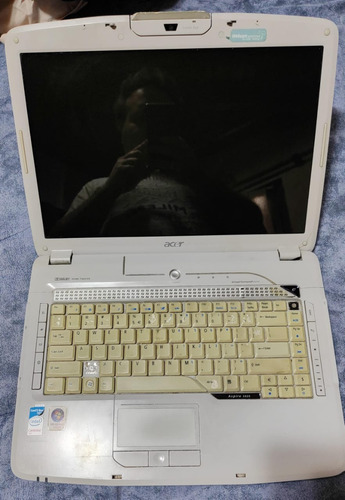 Acer Aspire 5920 - Intel Core 2 Duo, 2gb Ram, 120gb Ssd Gris (Usado)