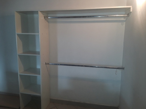 Imagen 2 de 4 de Aerocloset De Madera, Practicloset.