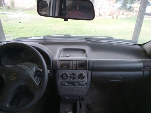 Chevrolet Corsa Classic 2006 1.0 Life Flex Power 4p