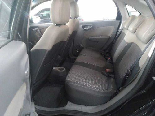 Imagem 15 de 15 de Fiat Grand Siena Essence Dualogic 1.6 16v Flex 2014