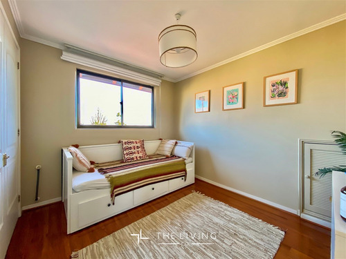 Casa En Arriendo De 4 Dorm. En Lo Barnechea