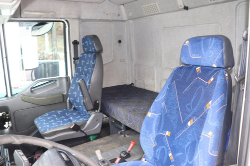 Imagem 9 de 12 de Iveco Cursor 330 4x2 Ano 2010 Com 430 Mil Km