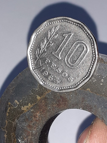 Moneda  De 10 Pesos Del 1963 - Imantada