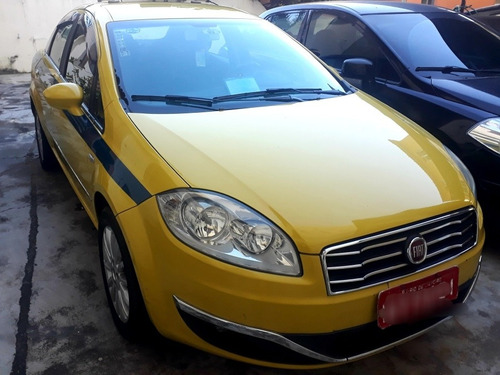 Fiat Linea 2015 1.8 16v Essence Flex 4p