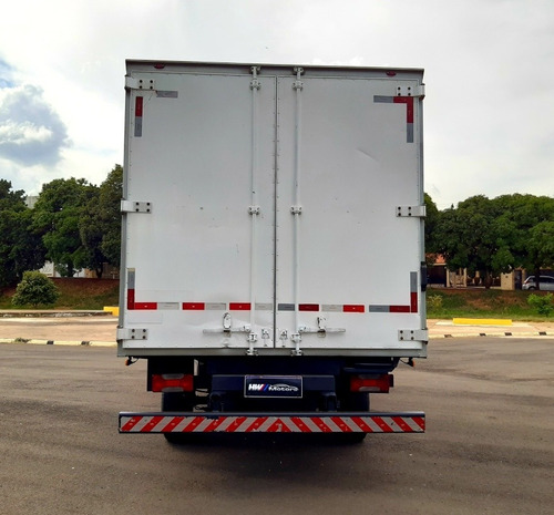Imagem 5 de 15 de Iveco Daily 35s14