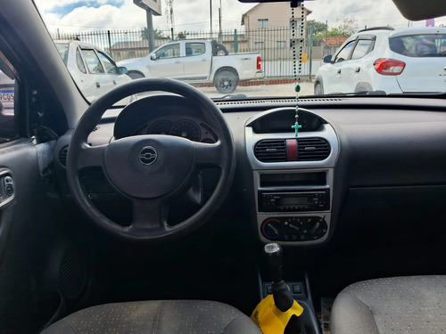 Chevrolet Corsa 1.4 MPFI PREMIUM SEDAN 8V FLEX 4P MANUAL