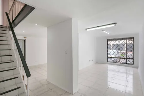 Casa En Arriendo/venta En La Castellana. Cod A23954