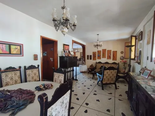 Casa Quinta En Venta Ubicada En Urbanizacion Trigal Norte Valencia. St
