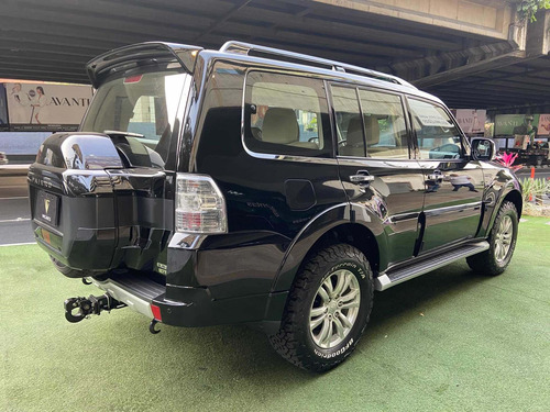 Imagen 4 de 14 de Mitsubishi Pajero Limited 4x4 2016