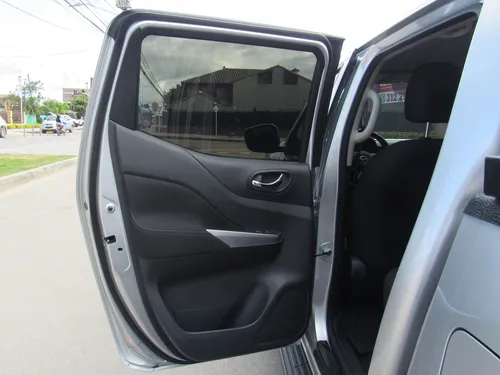 Nissan Frontier 2.3 Cd 4X4 Xe Mt